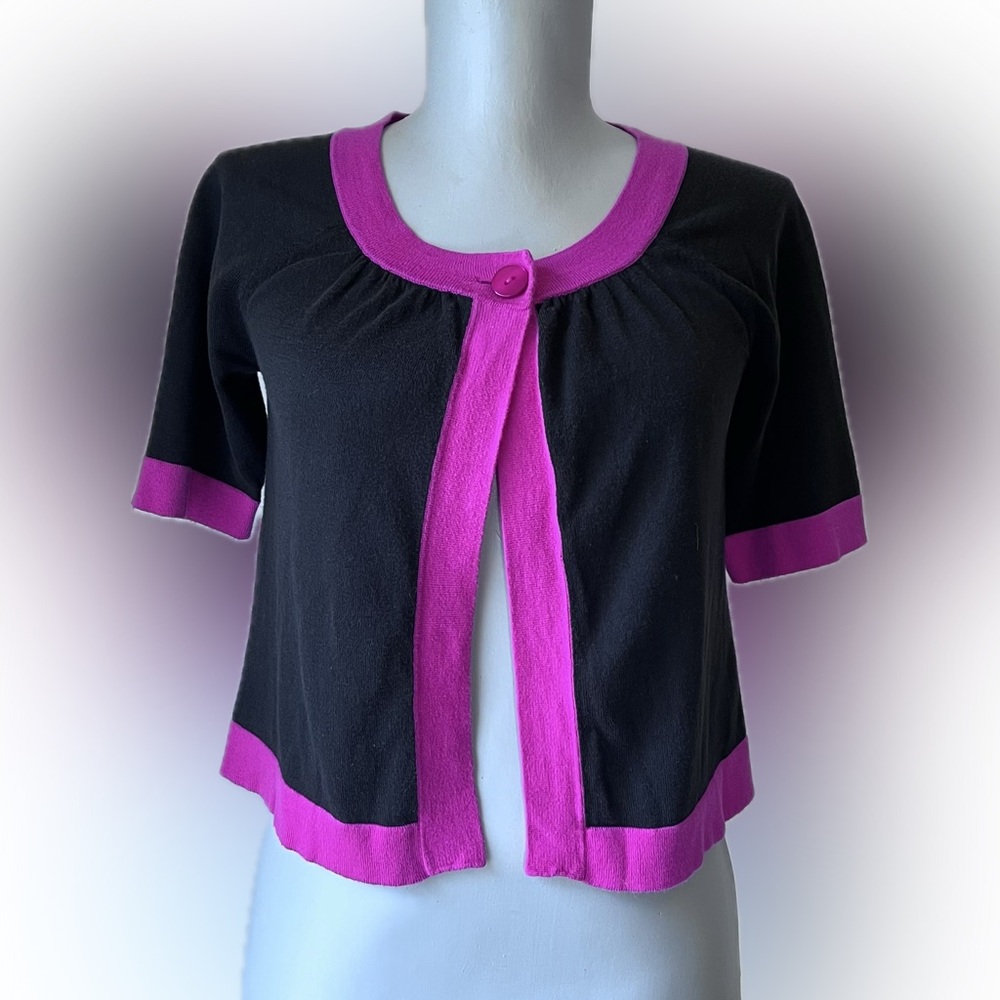 Loft (AnnTaylor) Petite Black with Magenta Trim Knit Short Sleeve Cotton Sweater